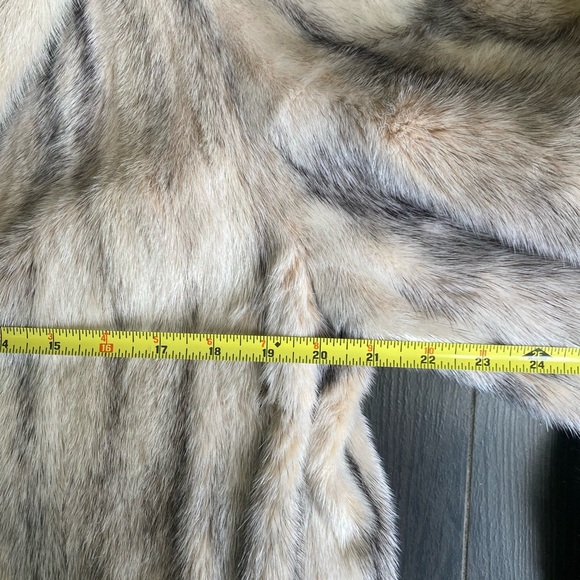 Elegant Vintage Fur Coat 🔥. Female Mink Fur Luxurious & Rare Fur - Picture 13 of 15